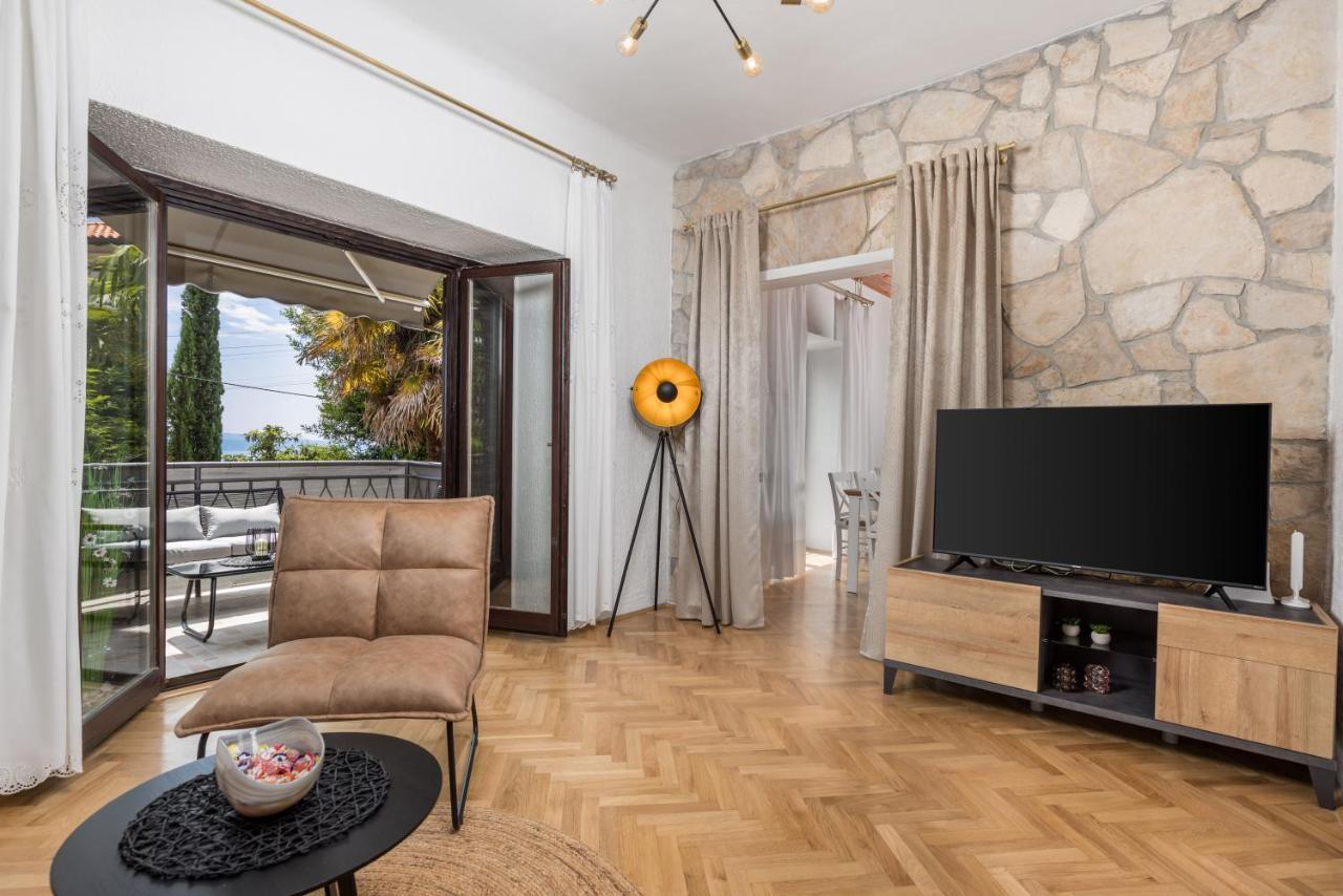 Apartment Carmen Matulji Ngoại thất bức ảnh