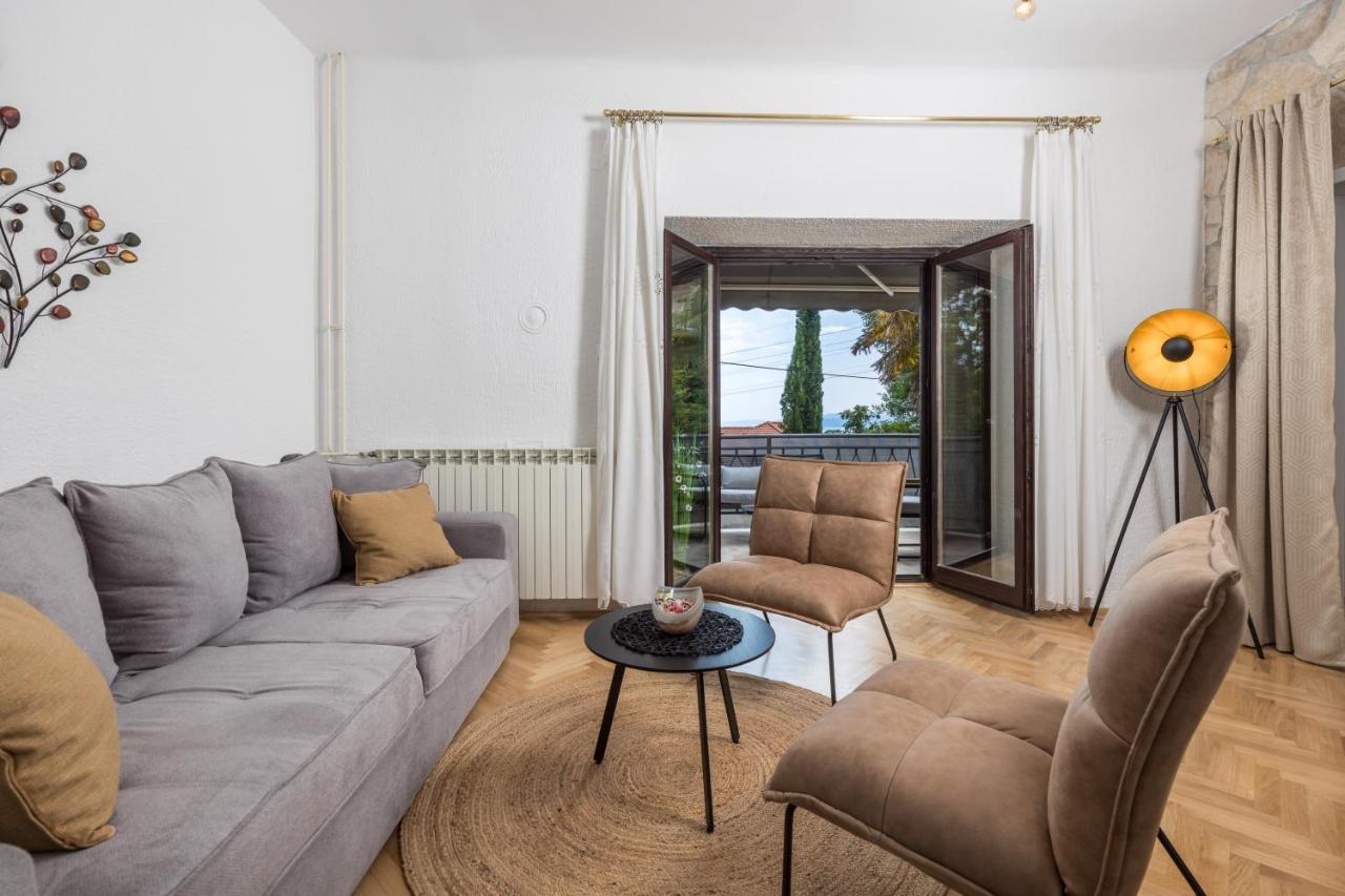 Apartment Carmen Matulji Ngoại thất bức ảnh